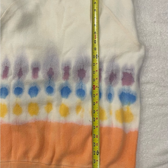 Women’s Large FEAT sweatshirtrt - Picture 7 of 9